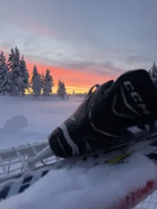 luistimet maalin päällä